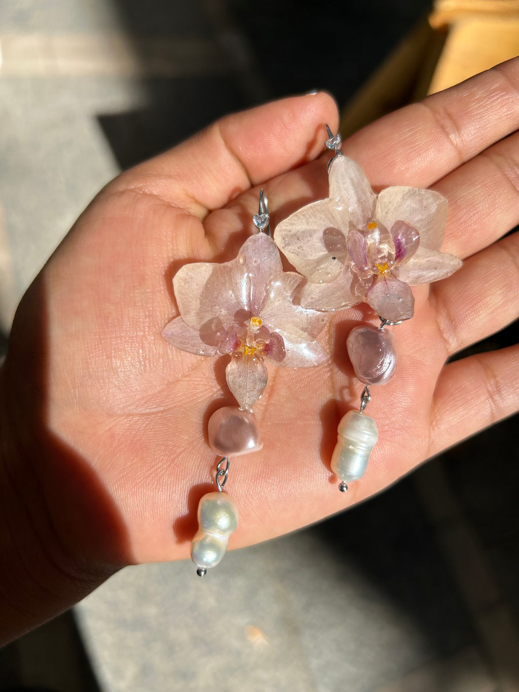 Aretes de orquídea real