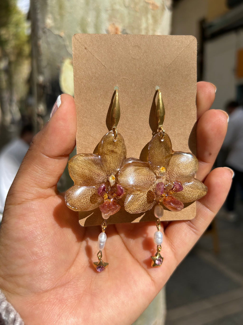Pendientes de orquídea brown