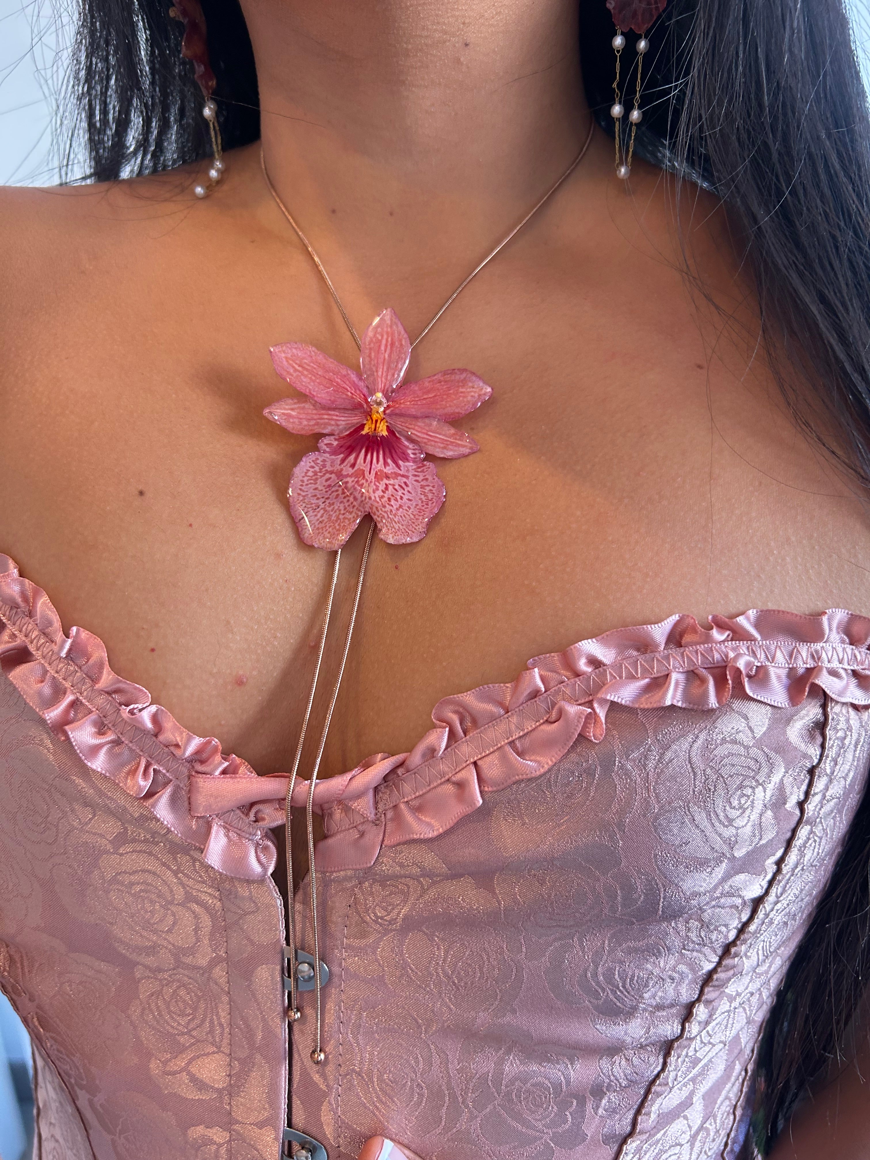 Orchid Nelly isler (cadena oro rosa)