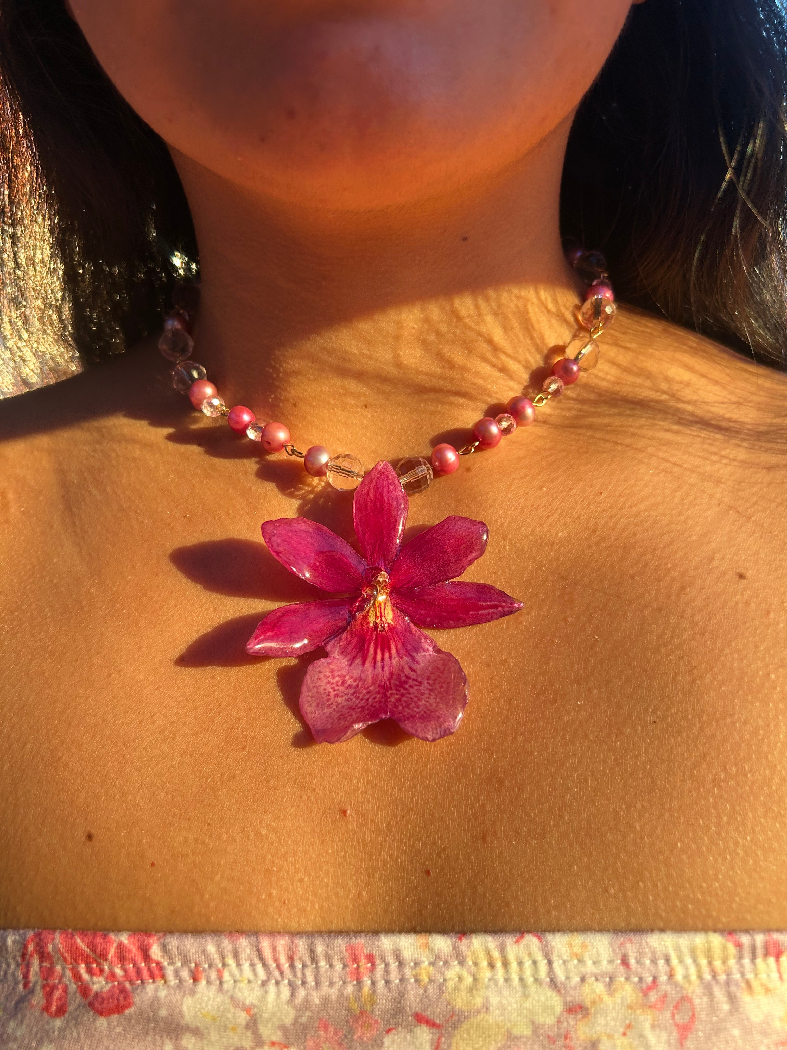 Orchid Nelly with pearls
