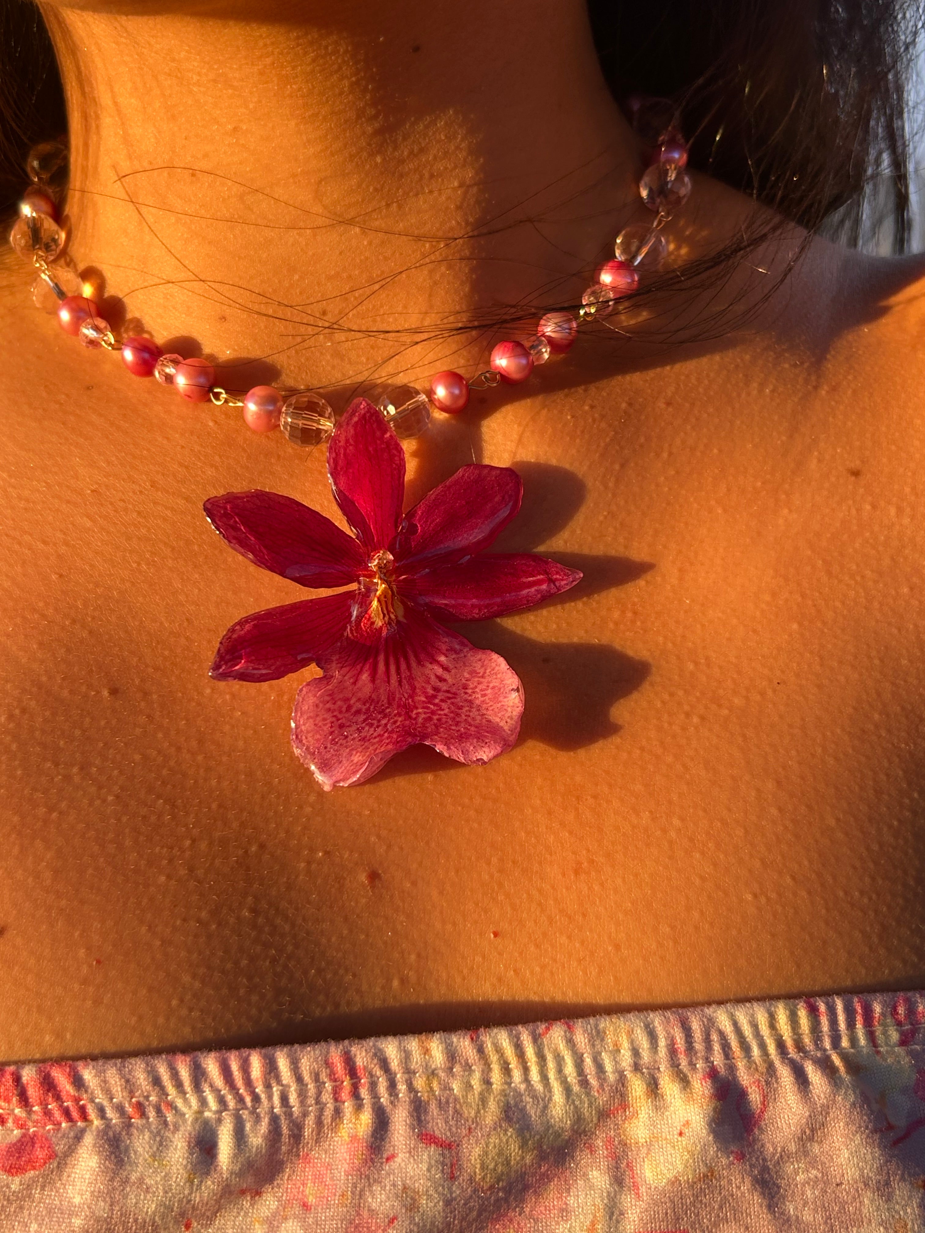 Orchid Nelly with pearls
