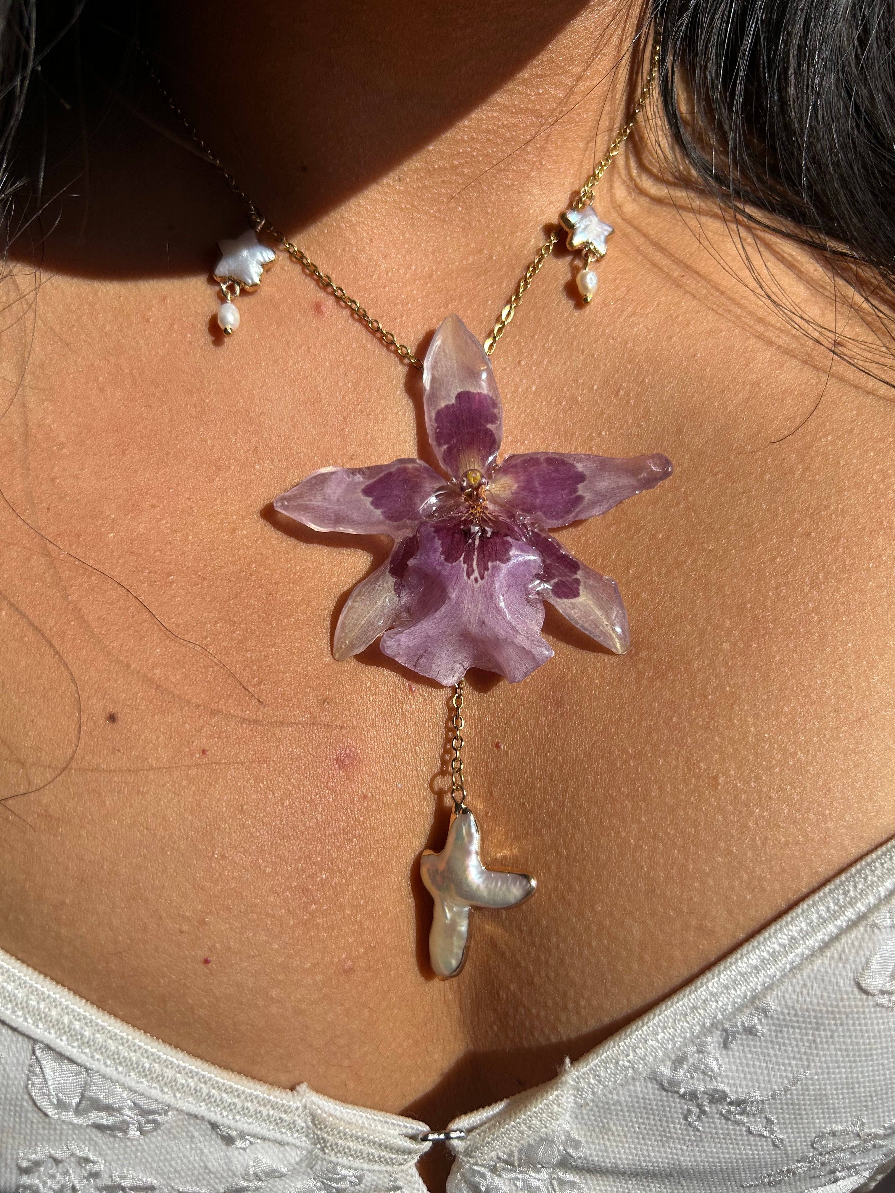 Grand Orchid star purple