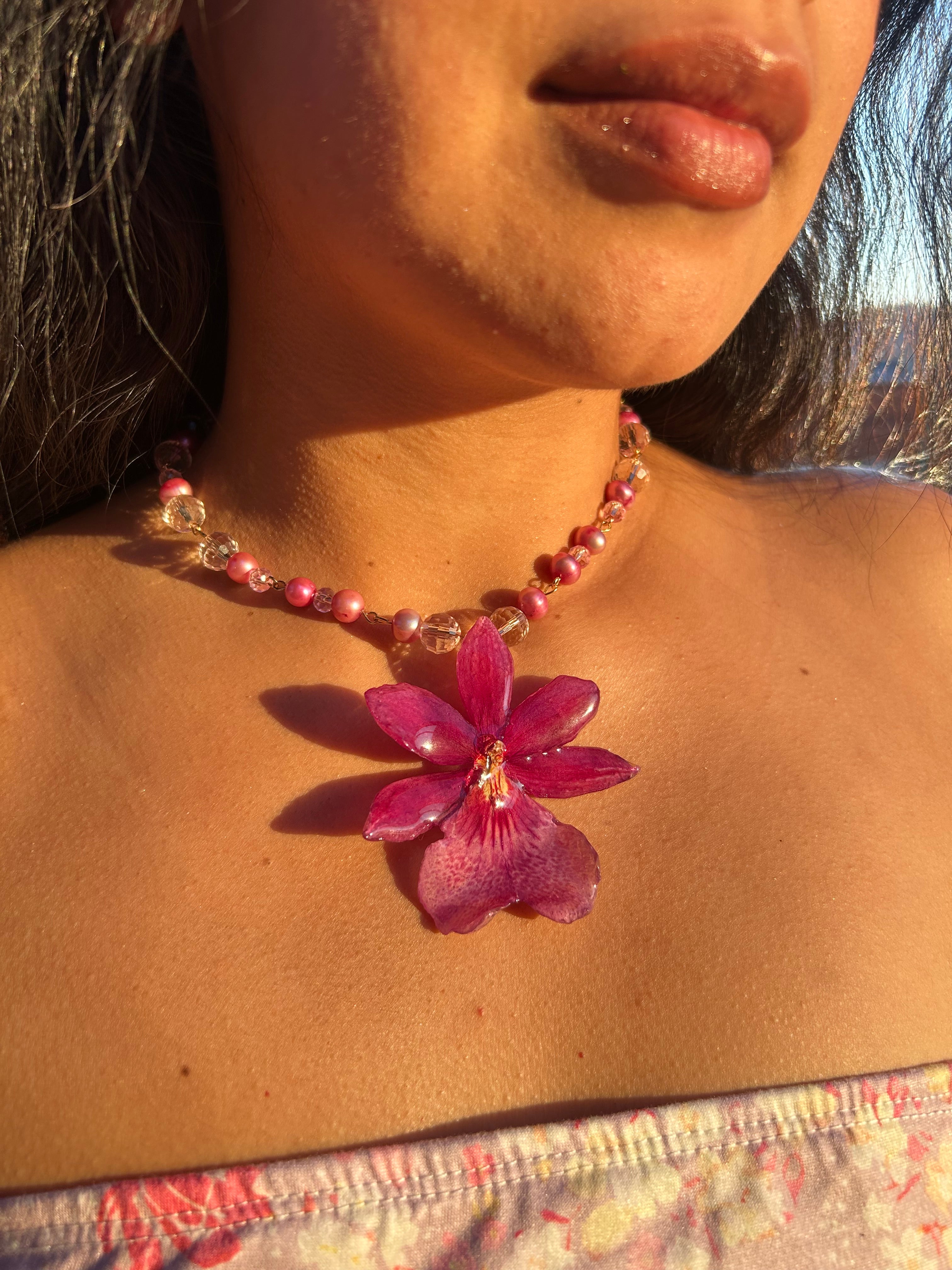 Orchid Nelly with pearls