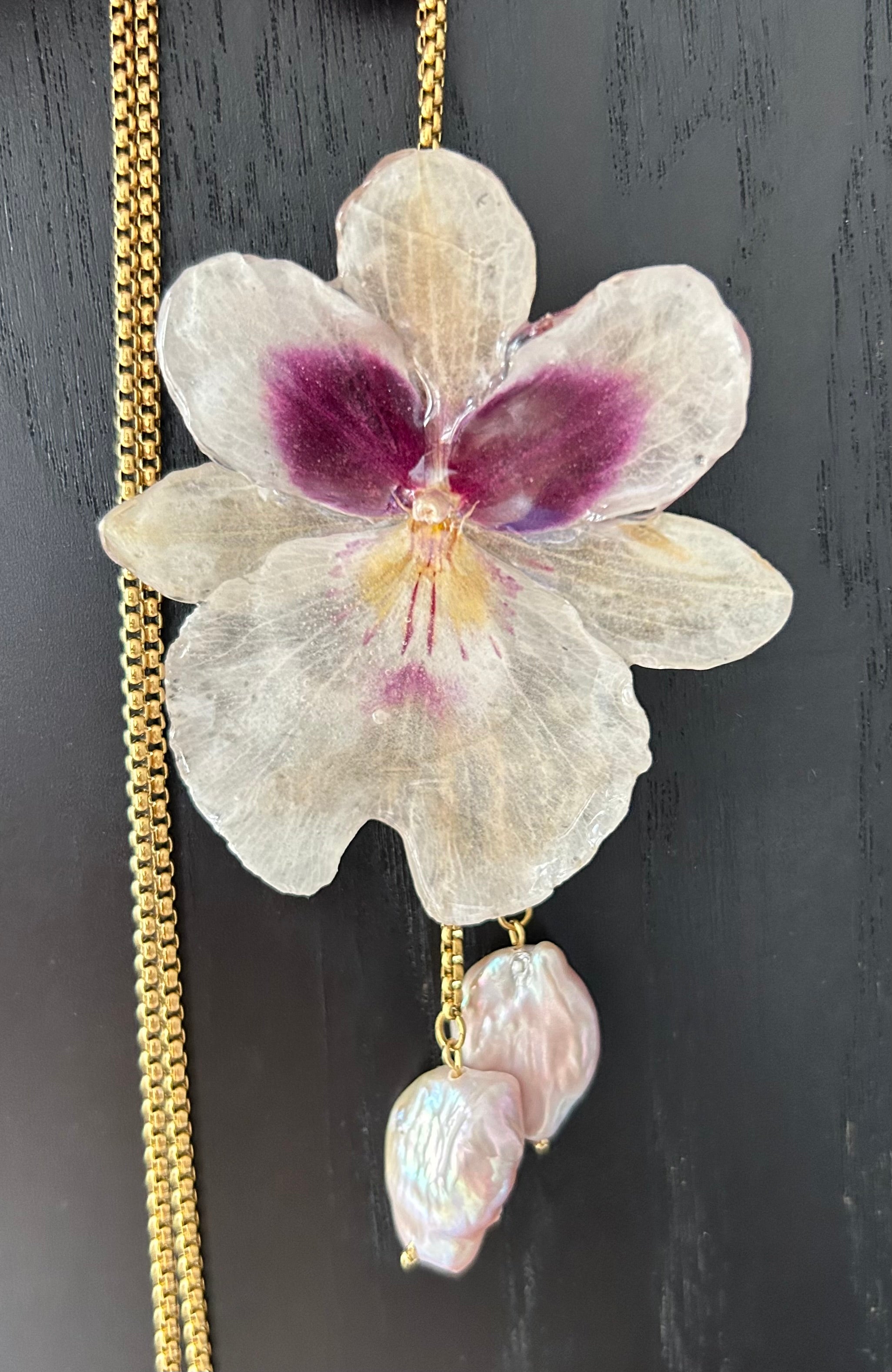 Miltonia orchid pearls