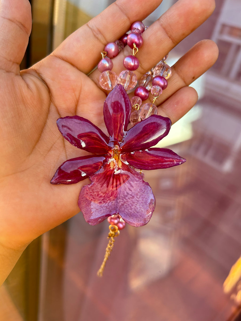 Orchid Nelly with pearls