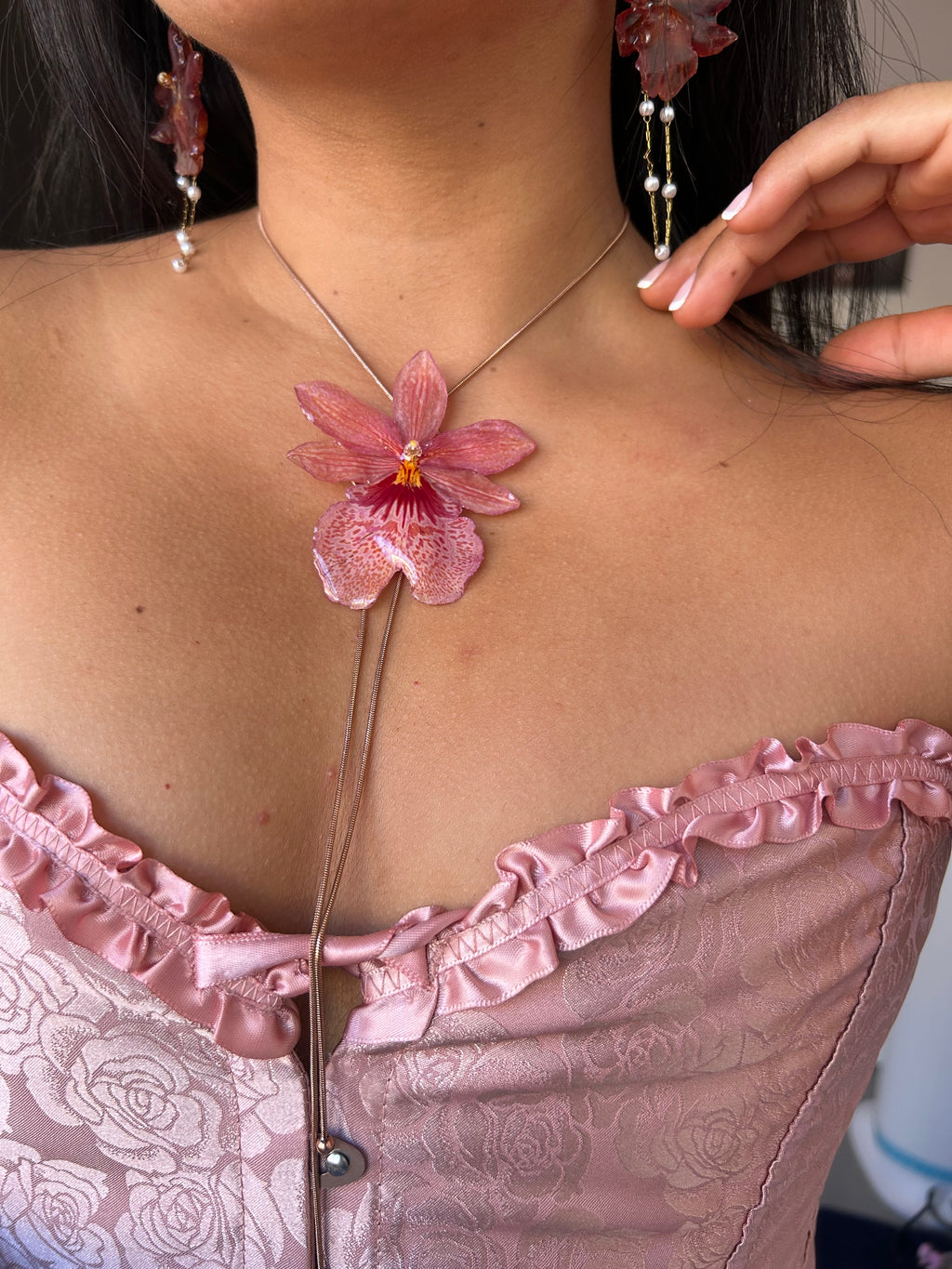 Orchid Nelly isler (cadena oro rosa)