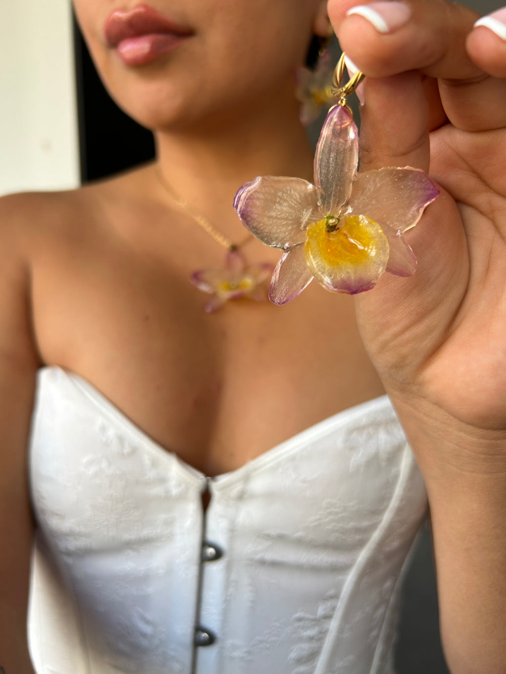 precioso conjunto de orquídea dendrobium (colgante +aretes)