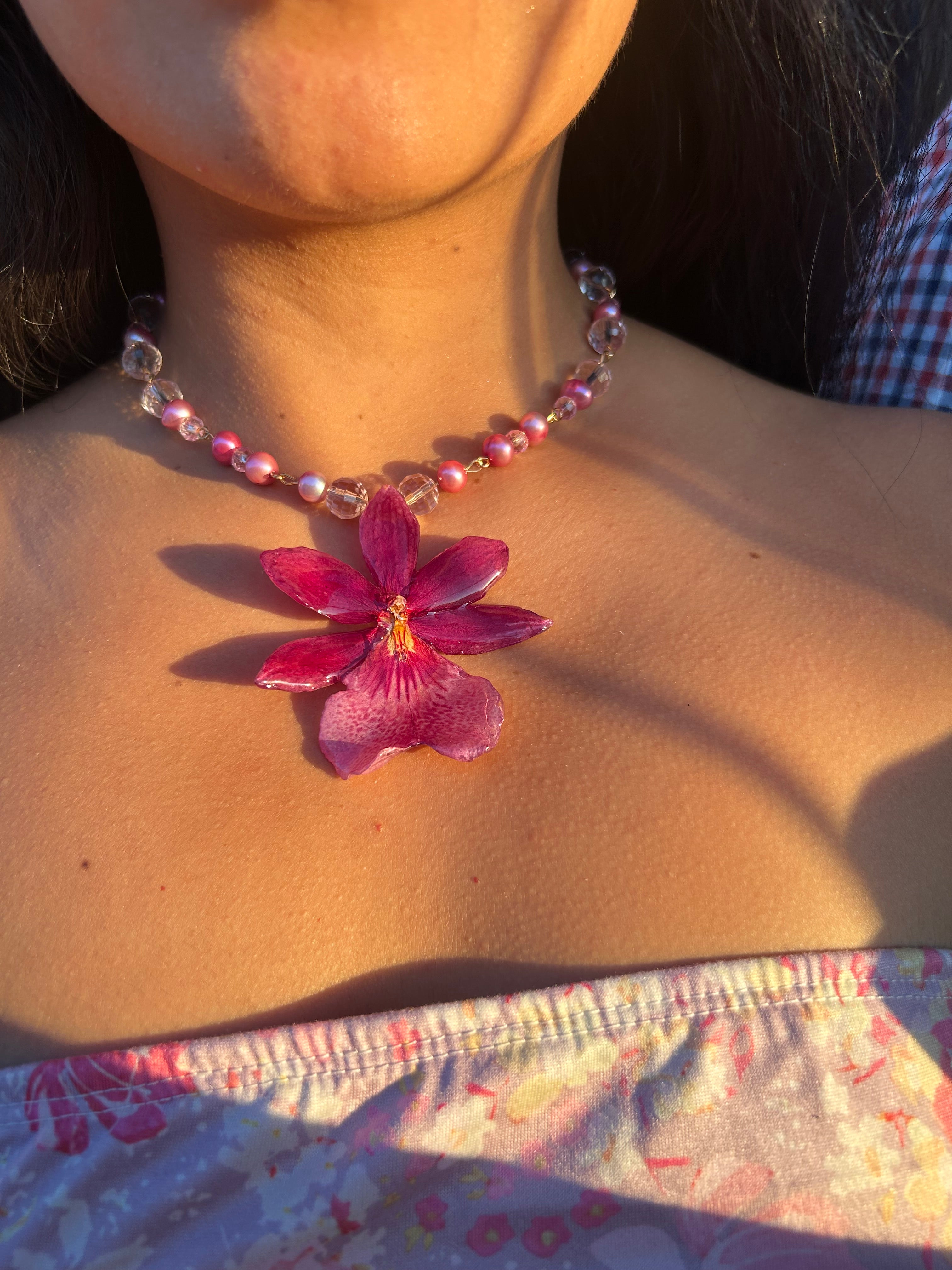 Orchid Nelly with pearls