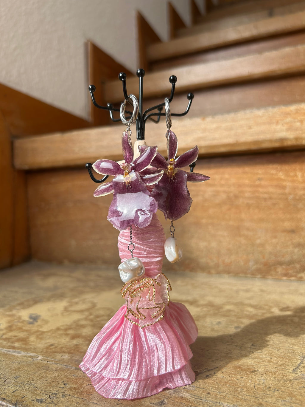 Aretes exotic orchid mini