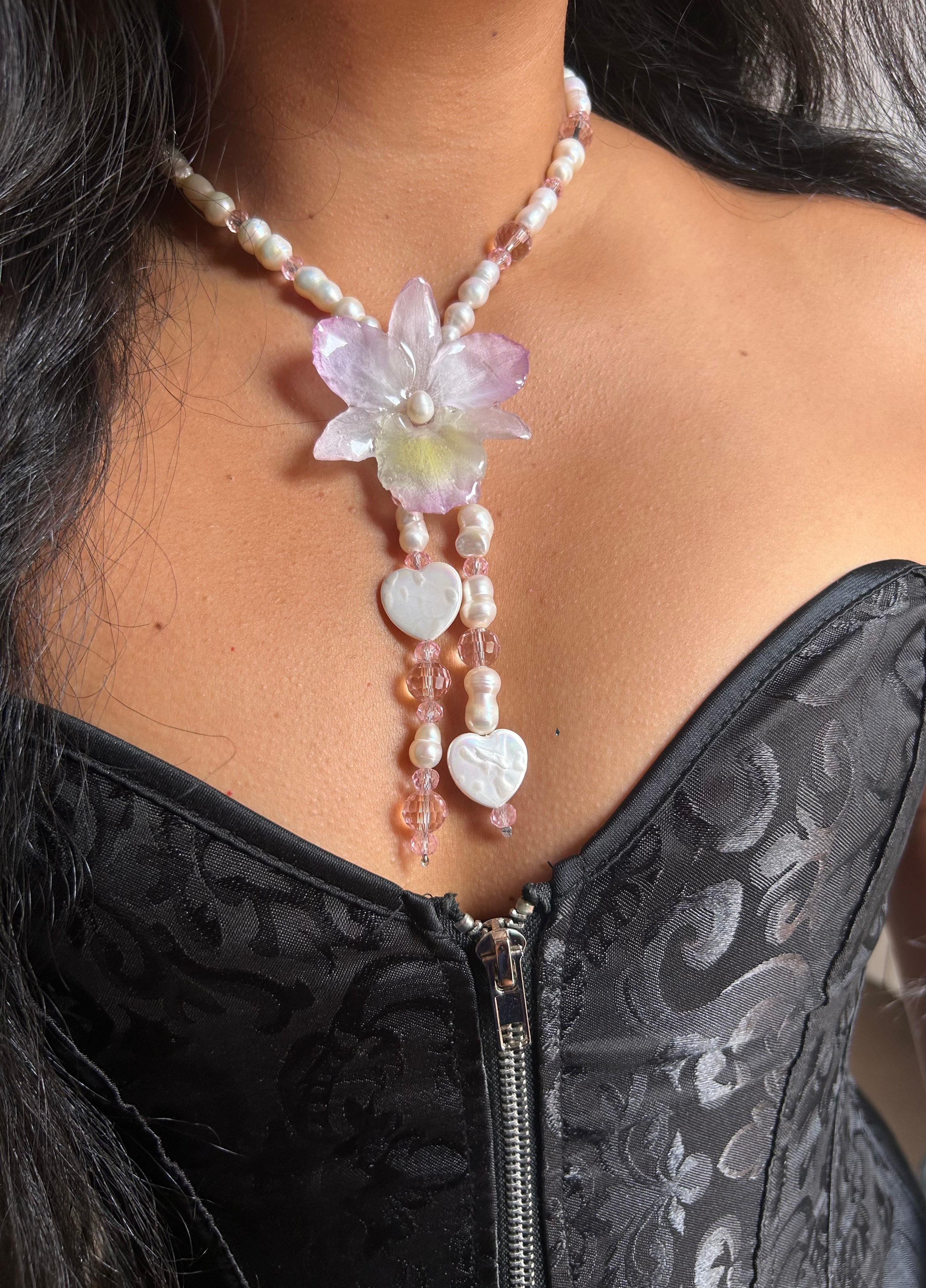 ORCHID DENDROBIUM WITH PEARLS