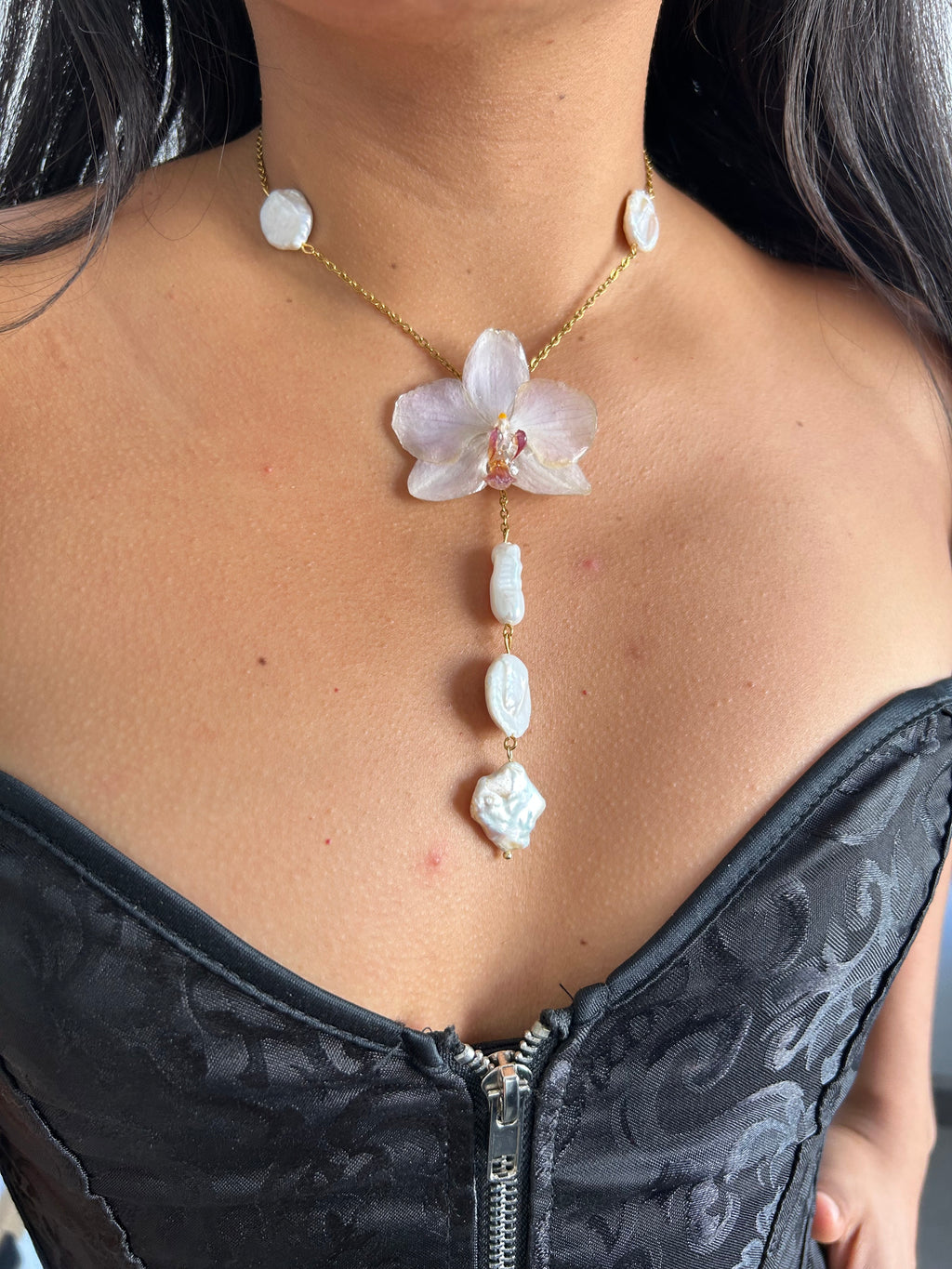 Orchid médium with barrocas