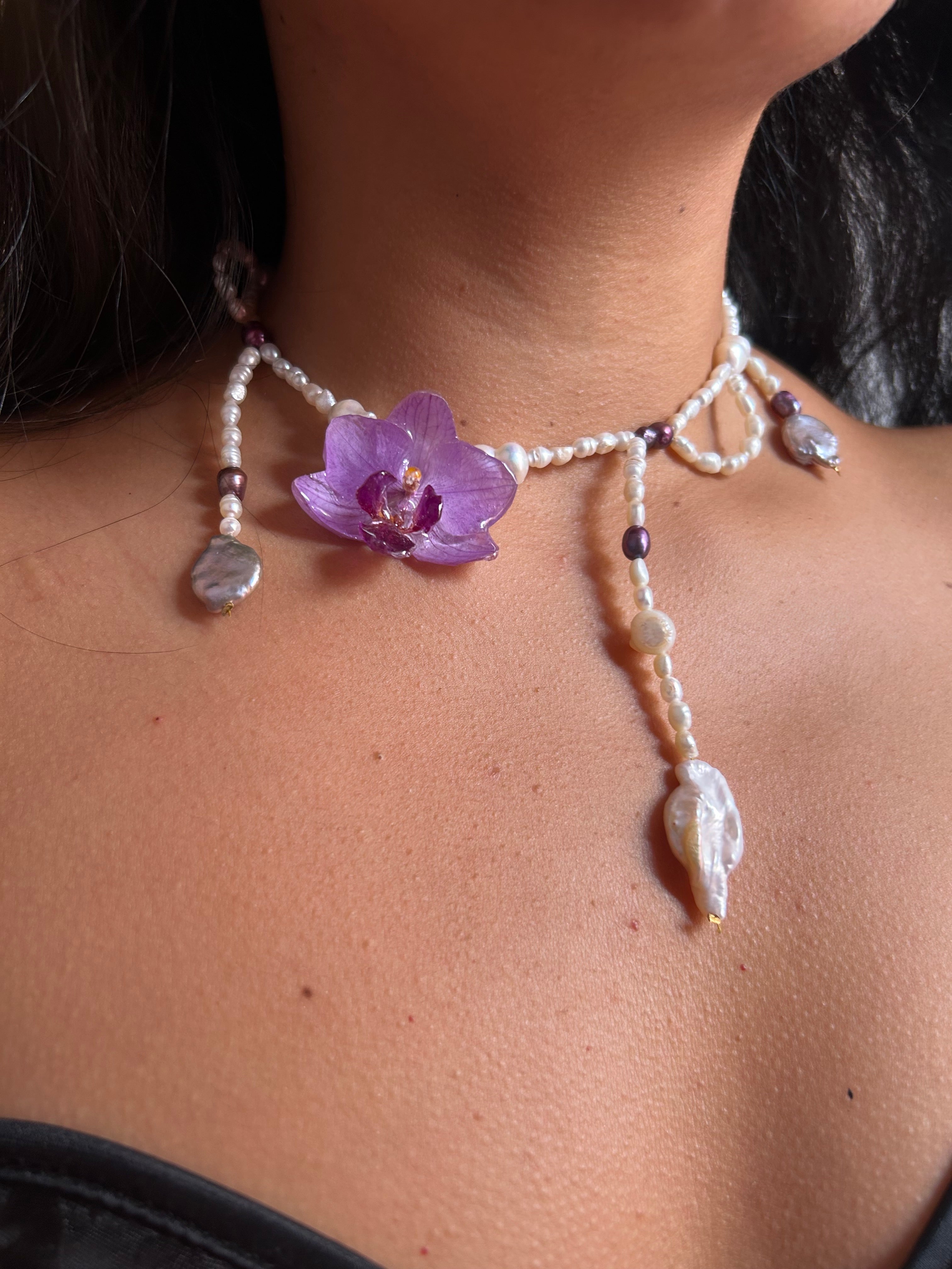 ORCHID MINI PURPLE WITH PEARLS