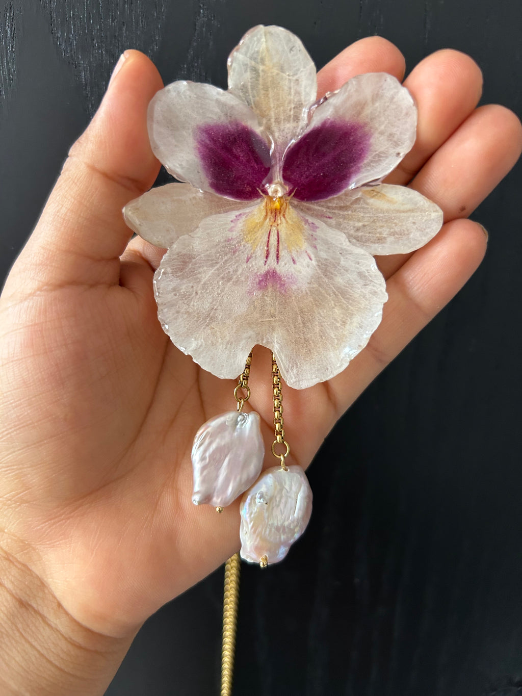 Miltonia orchid pearls