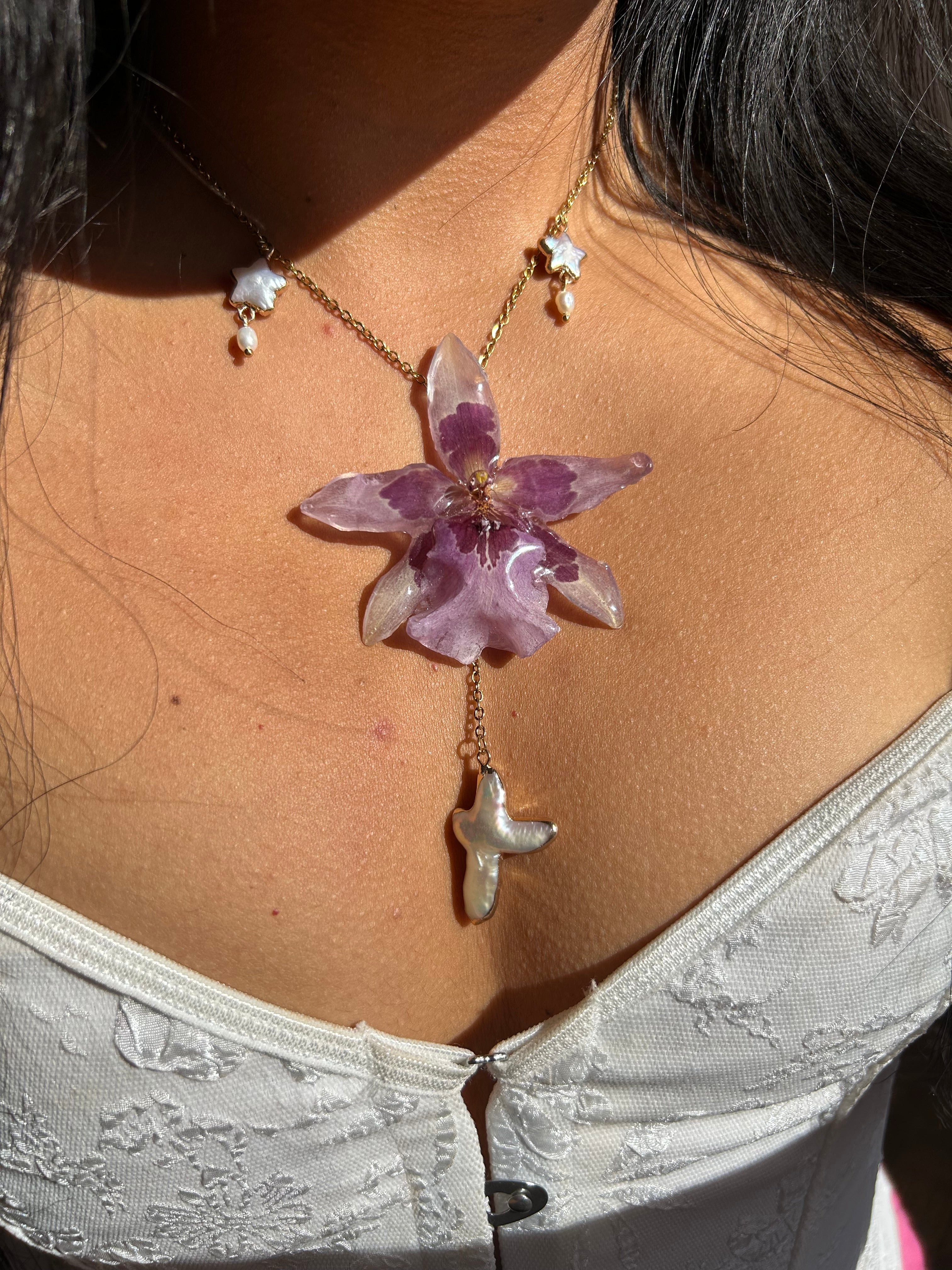 Grand Orchid star purple